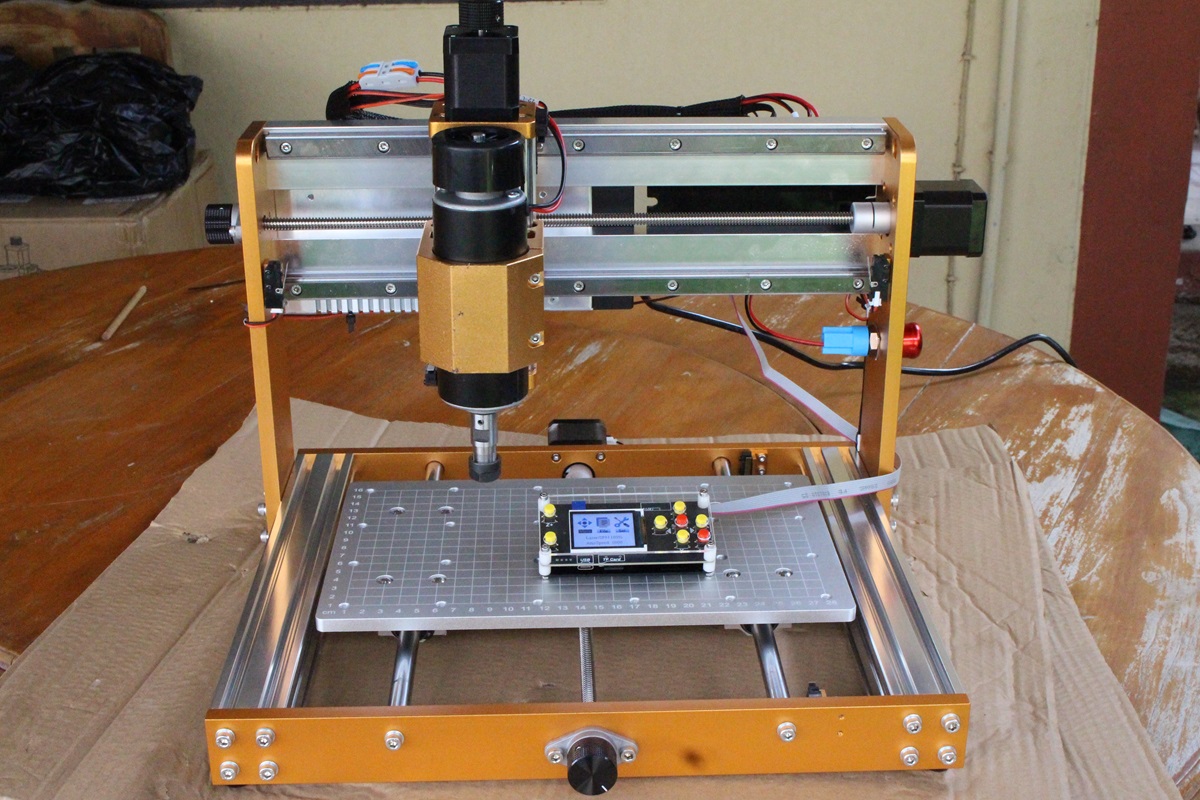 LUNYEE 3018 Pro Ultra Review – Part 1: Unboxing and assembly of the CNC Router with a 500W spindle